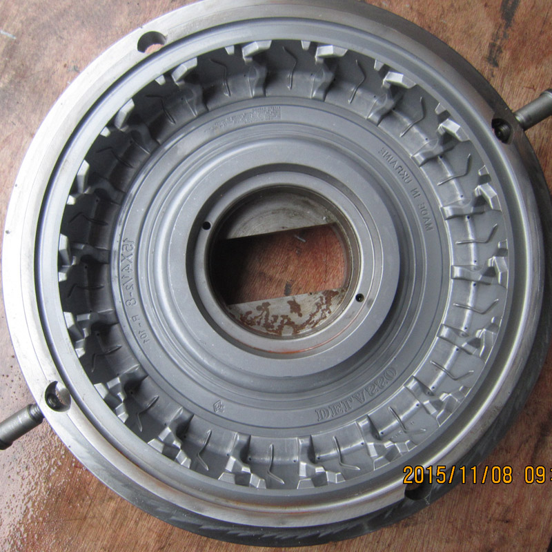 23x9-10 solida däck -
