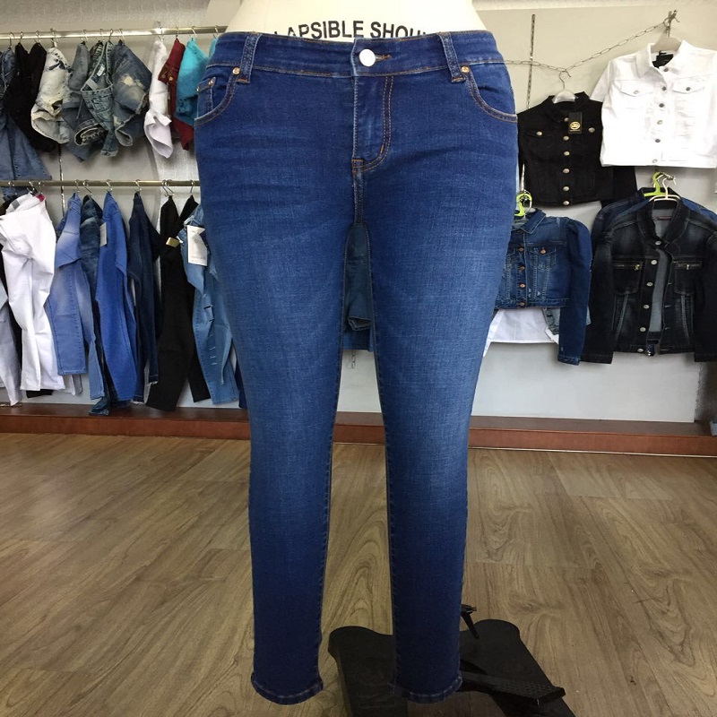 blekvätska rip hem mager jeans WS109057