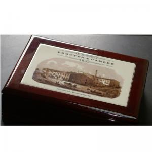 glaserade kaklade lådor