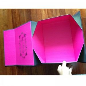 magnetisk fällbar papplåda i ett stycke med storformat storlek och logotyp