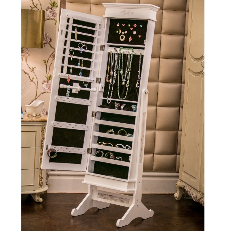 träsmycken armoire