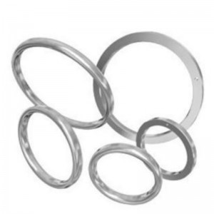 Grafitpackning förstärkt med metallnät