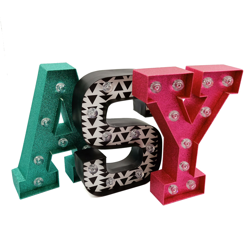 Anpassad unik bokstav A-Z form presentförpackning blomma lådor lyx med anpassad logotyp
