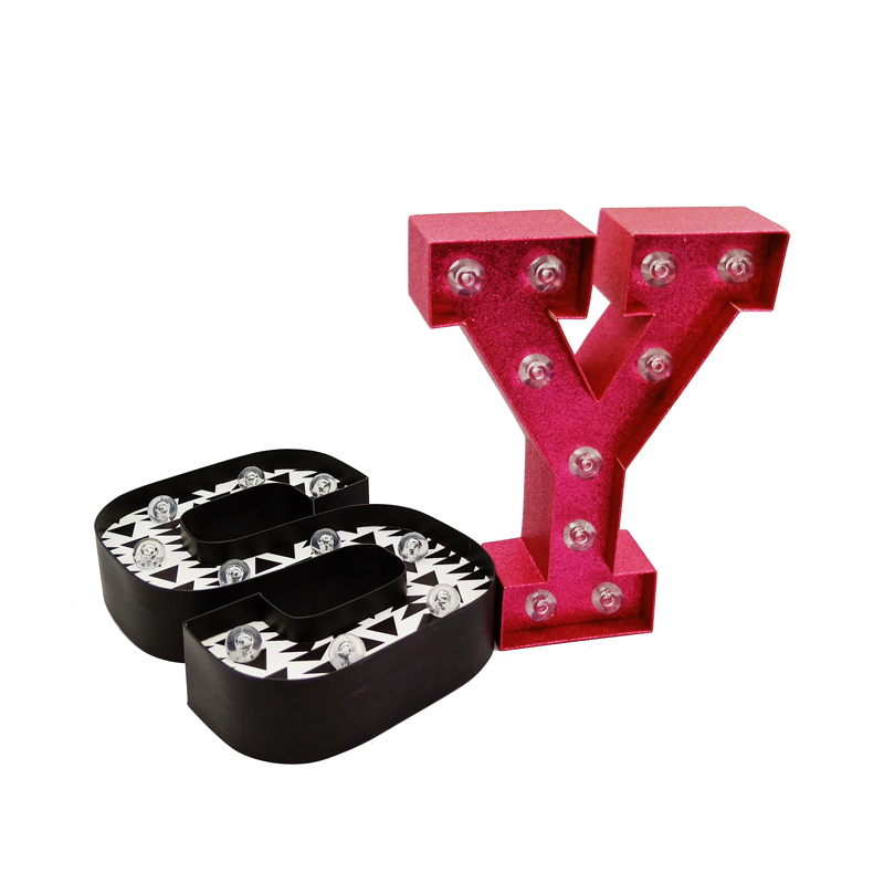 Anpassad unik bokstav A-Z form presentförpackning blomma lådor lyx med anpassad logotyp