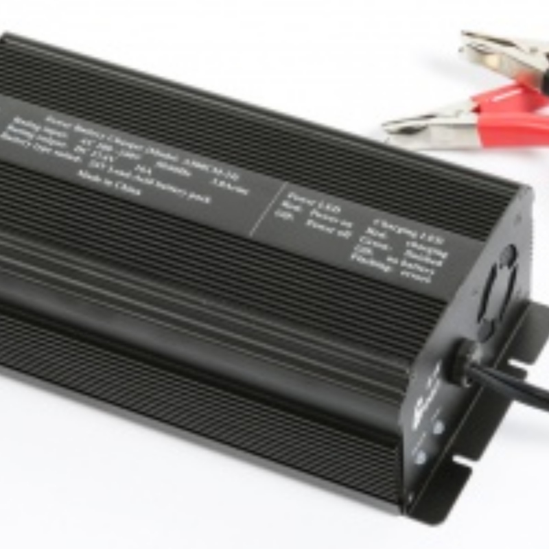 LiPo-laddare för 24V ~ 60V Li-ion / polymerbatteri 29.4V 42.0V 54.6V batteriladdare