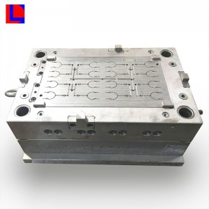 Formgivare av högkvalitativ form av silikonform av olika slag med mångfaldig kavitet