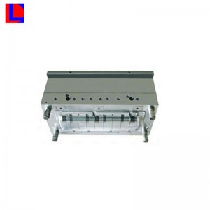 plastdel tillverkad av gjutningsleverantörens anpassade plastform