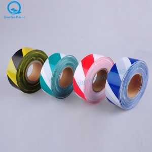 Gul / svart, vit / svart varningstejp; blå / vit, grön / vit, orange / vit barrikadband; Röd / vit, röd / svart barriärband