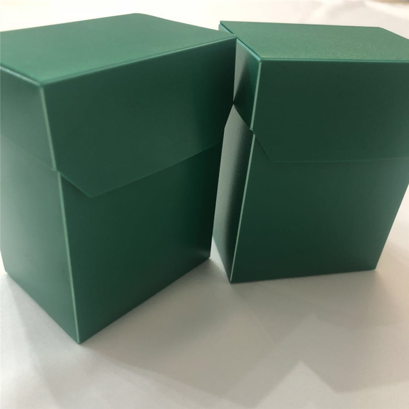 Plastgrön däcklåda