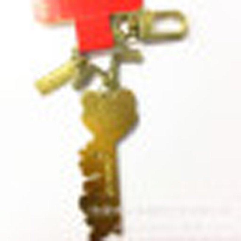 P027 nyckel nyckelring