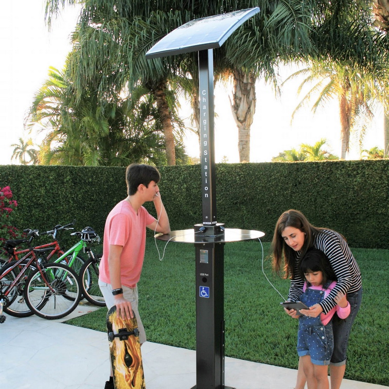 Solar Energy Outdoor Park Smart USB-laddning Mobiltelefon Power Station
