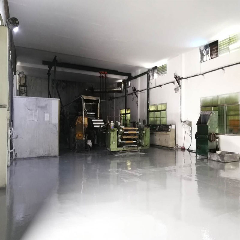 Utsmyckning av PVC-fabriksarbetare klar