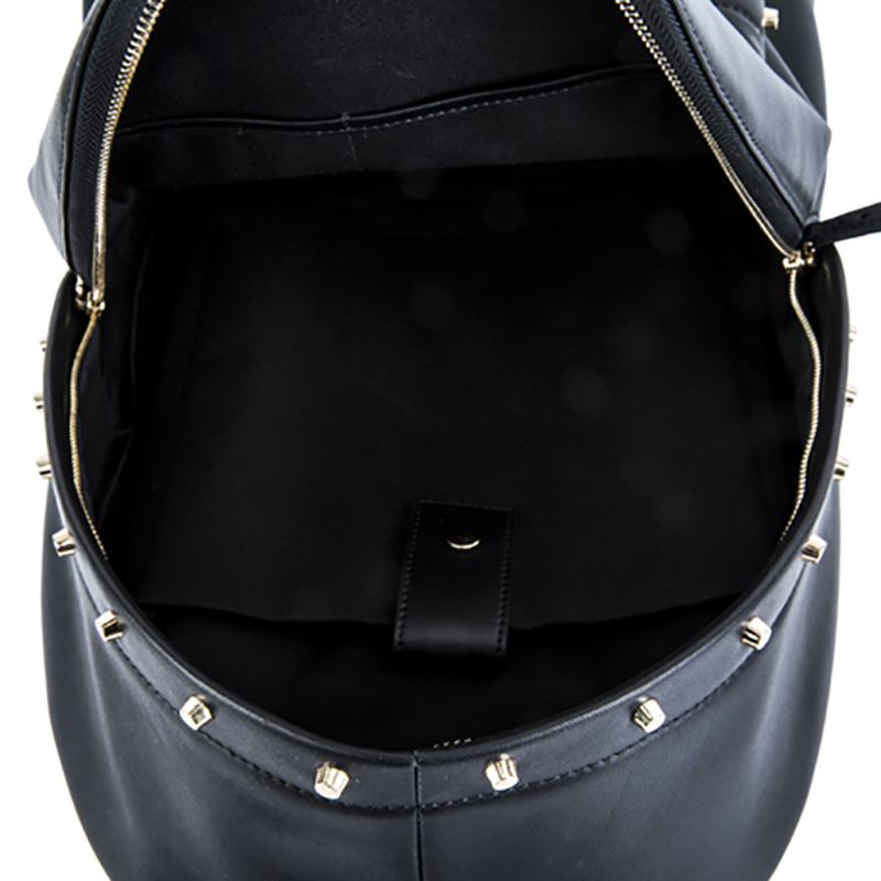 18SA-6841F Stud dekorerad svart toppkvalitet framfickficka enkel stil äkta läderryggsäck för män med laptopficka