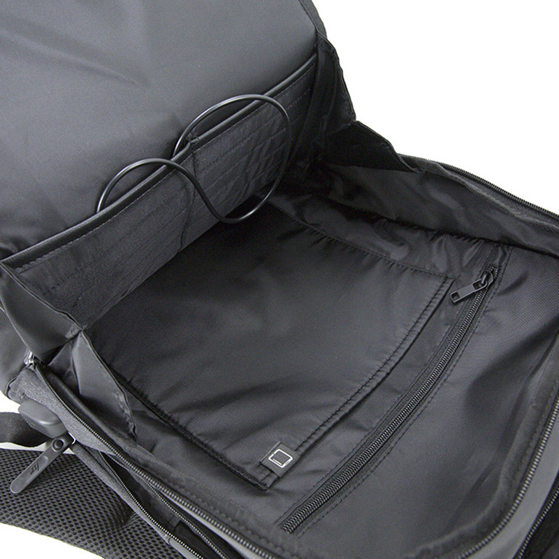 19SA-7840M Nyankomst PU med nylon Vattentät bärbar ryggsäck 15 tums bärbar ryggsäck med USB-laddning
