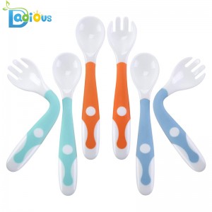 Hot Selling Flexibel Bendable Rounded Baby Fork Food Class PP Träningsgaffel och sked Resorredskap med Case Kids