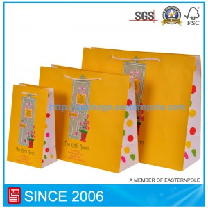 Härlig presentpapperspåse