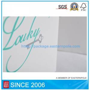 Papperspåse för återvunnet material för kläder