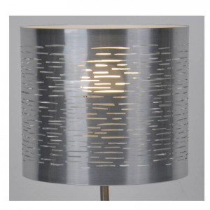 Modern bordslampa med laserskärad skugga