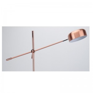 Golvlampa med justeringsfunktion och platt bas