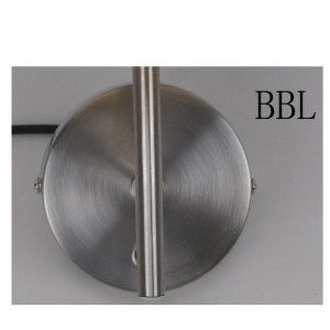 modern vägglampa med tygskärm