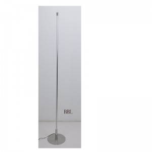 LED-golvlampa med på / av-brytare på lampans topp