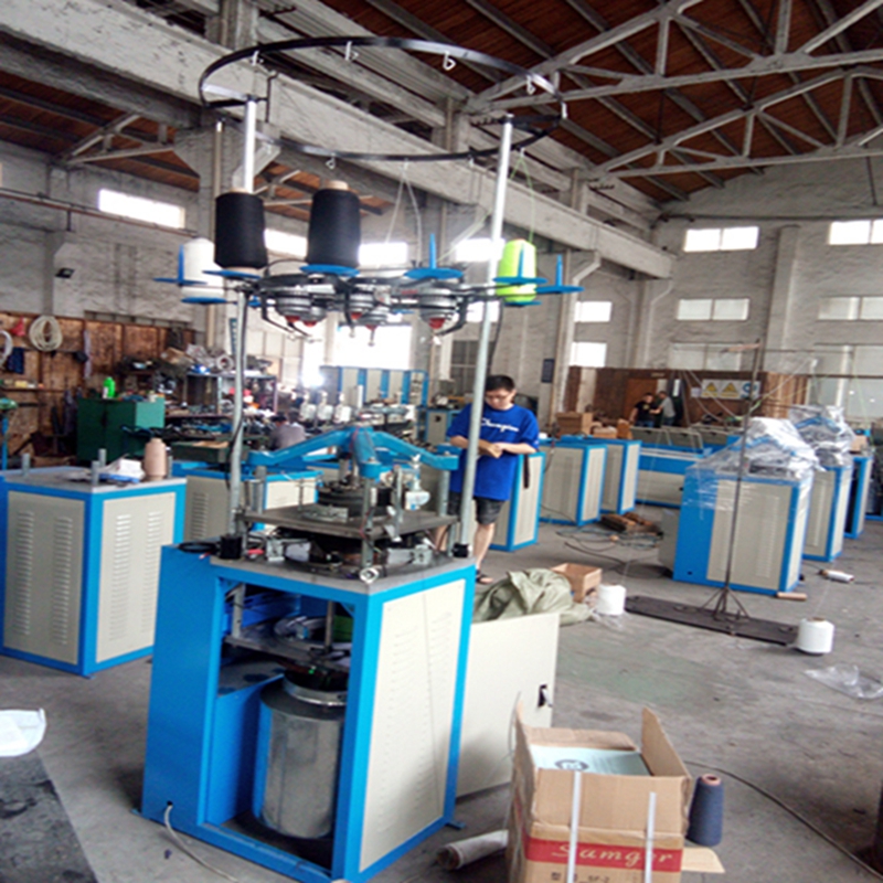 Tillverkare i Kina som tillverkar dubbeltröjor och knäskålar i fabriken.