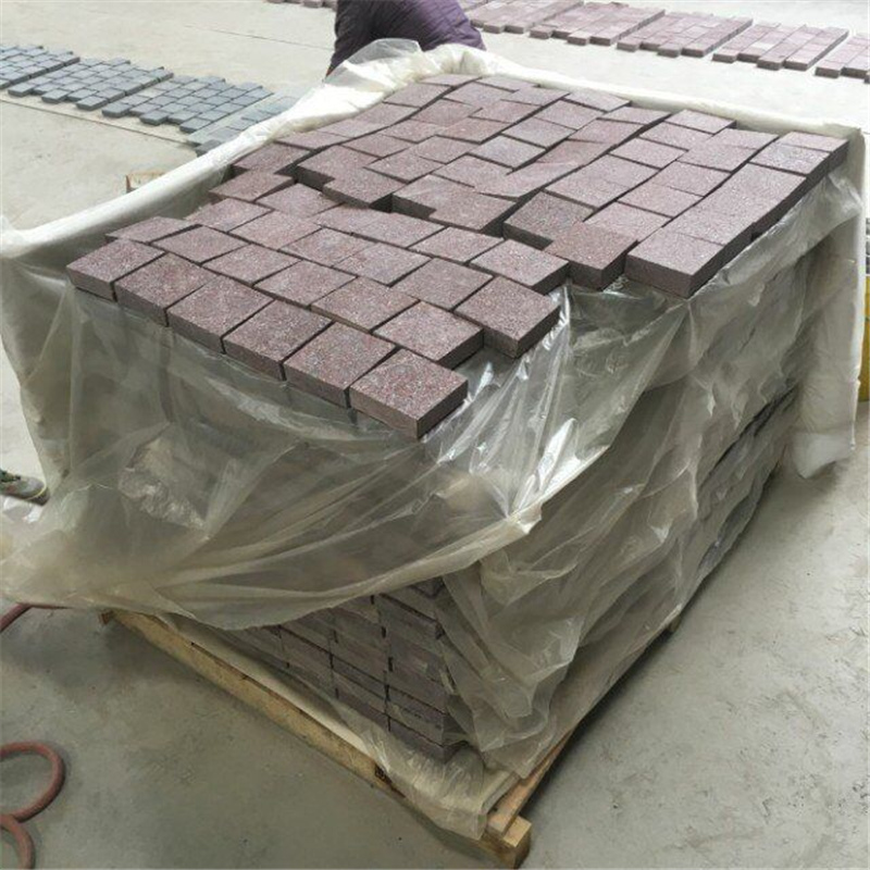 Röd porphyry Flamed Paving Stone