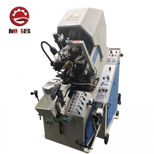 Skosmakande tåbestående maskin