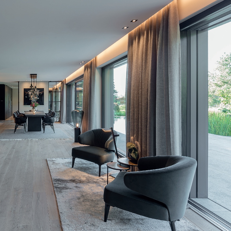 FRANSKA DÖRARE VS ALUMINIUMGLEDNINGDÖRRAR - VAD ÄR BÄTTRE?