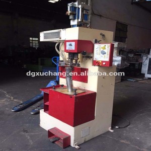 Brustia lady kvinna hög spikar sko tillverkning maskin Indien