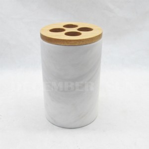 Vit marmor med badrumsdetaljer för trädelar