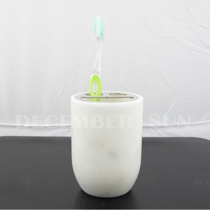 Ren vit marmorbaduppsättning