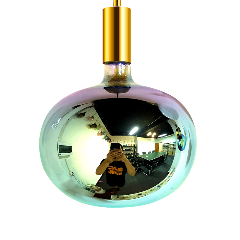 G200 4W Sju färgstarka dekorationer med spiralglödlampa inomhus eller utomhus