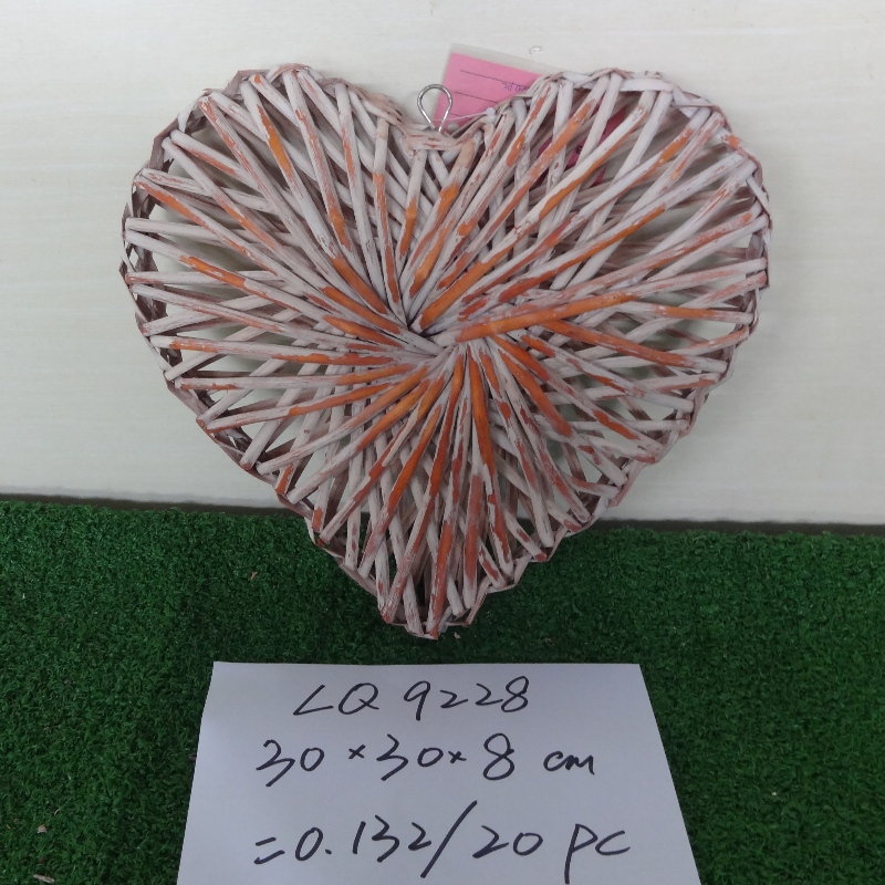 Handgjord hjärtformad dekoration för bröllop