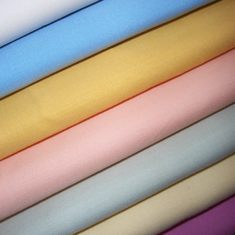 Material för sjuksköterskor av bomull och polyester