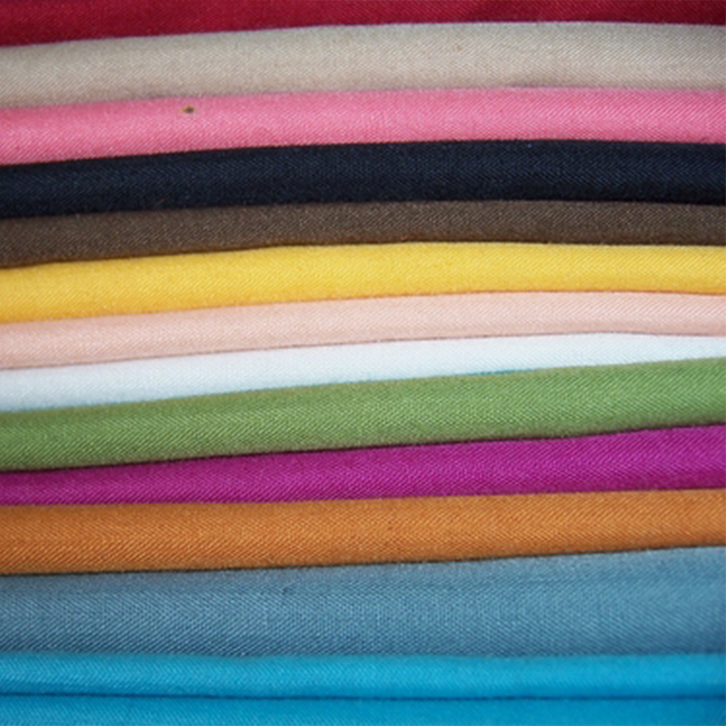 Material för sjuksköterskor av bomull och polyester