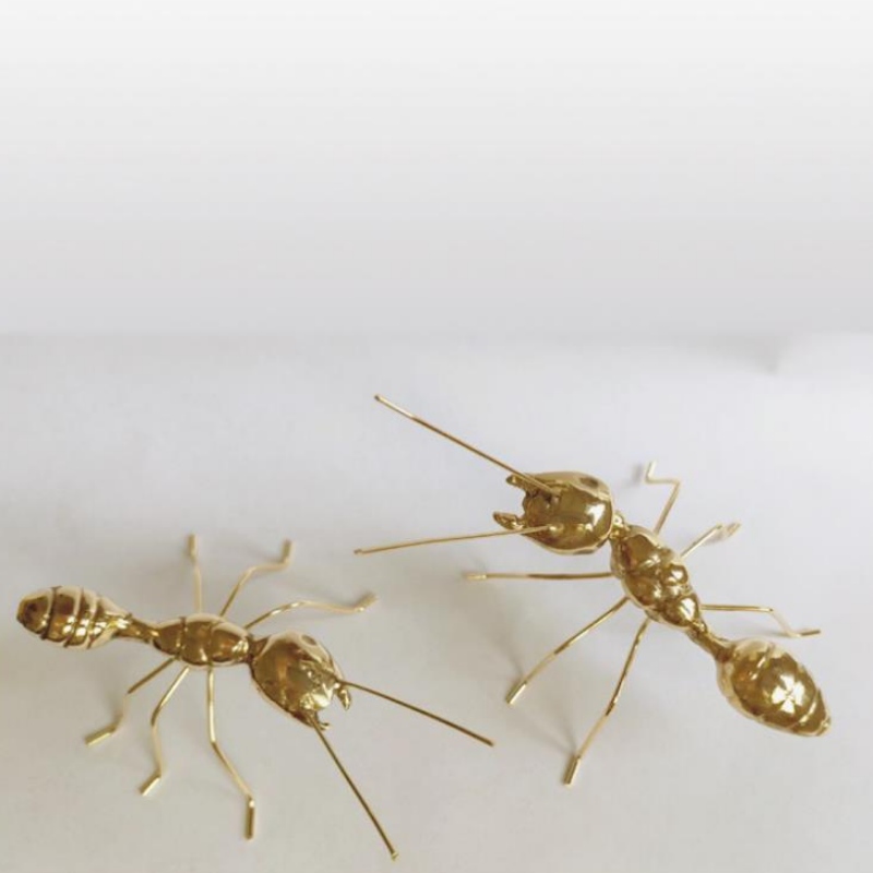 Factory direktförsäljning kreativ modern retro lätt lyxig guldmetall myror prydnad för heminredning