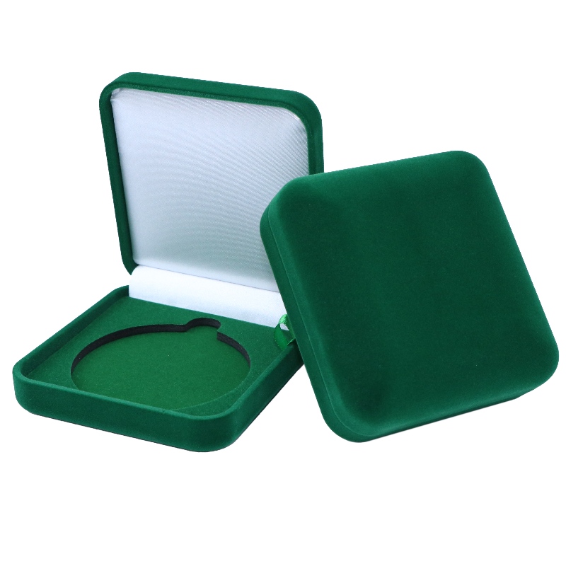 Artikel F-80 sammetlåda med rund form för mynt, badge & armband, mm mm. 90 * 95 * 38, vikter cirka 86 g