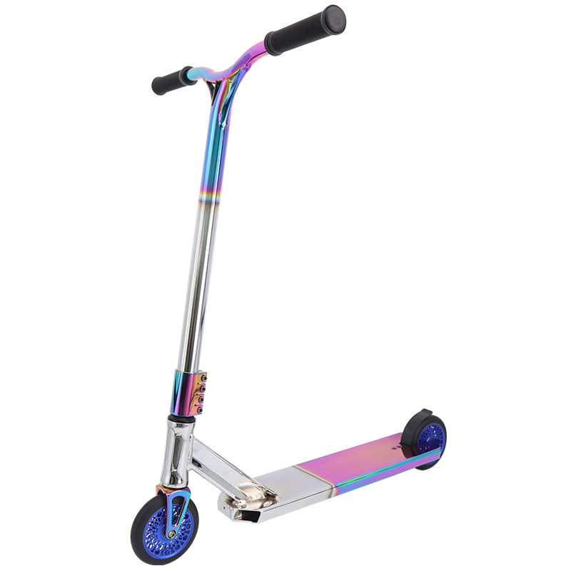 Flygfotoregnbågens nya pro scooter