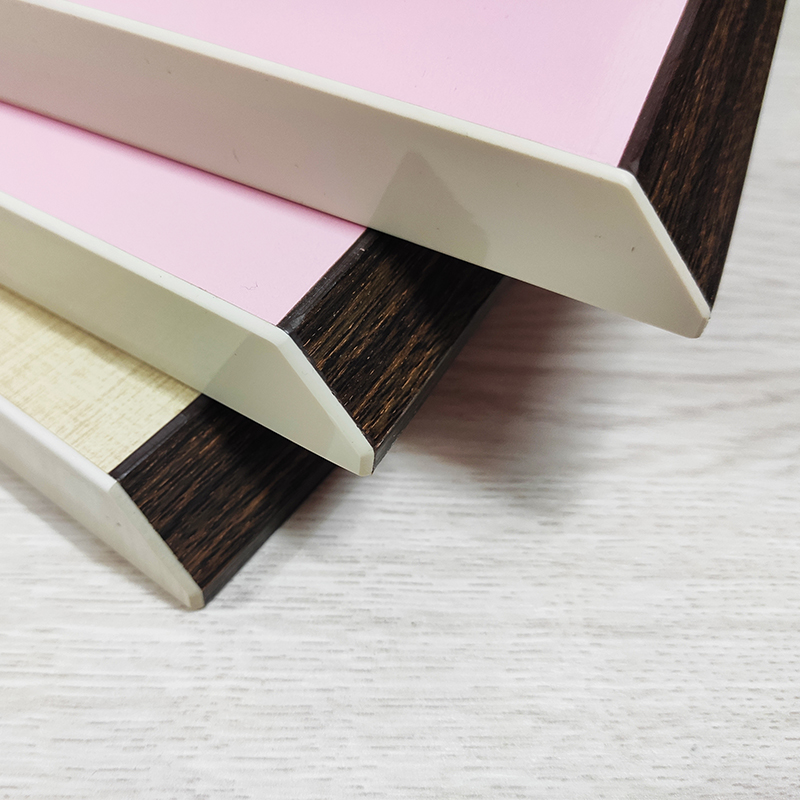 Varför är ytan kontaminerad efter kantbandningen?