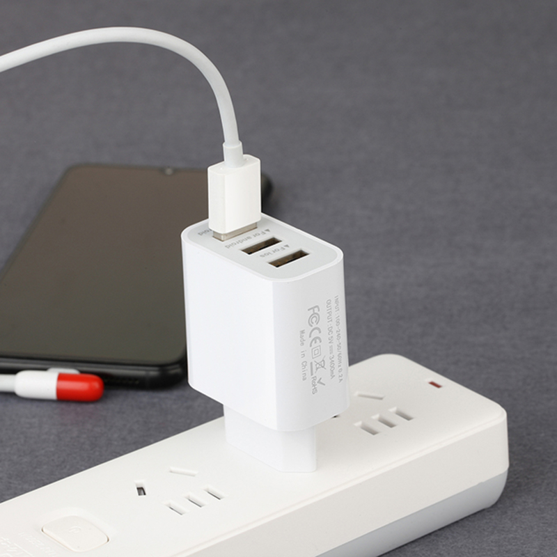 eluttag Mobiltelefon Snabbladdare Universal adapter 3USB- reseladdare