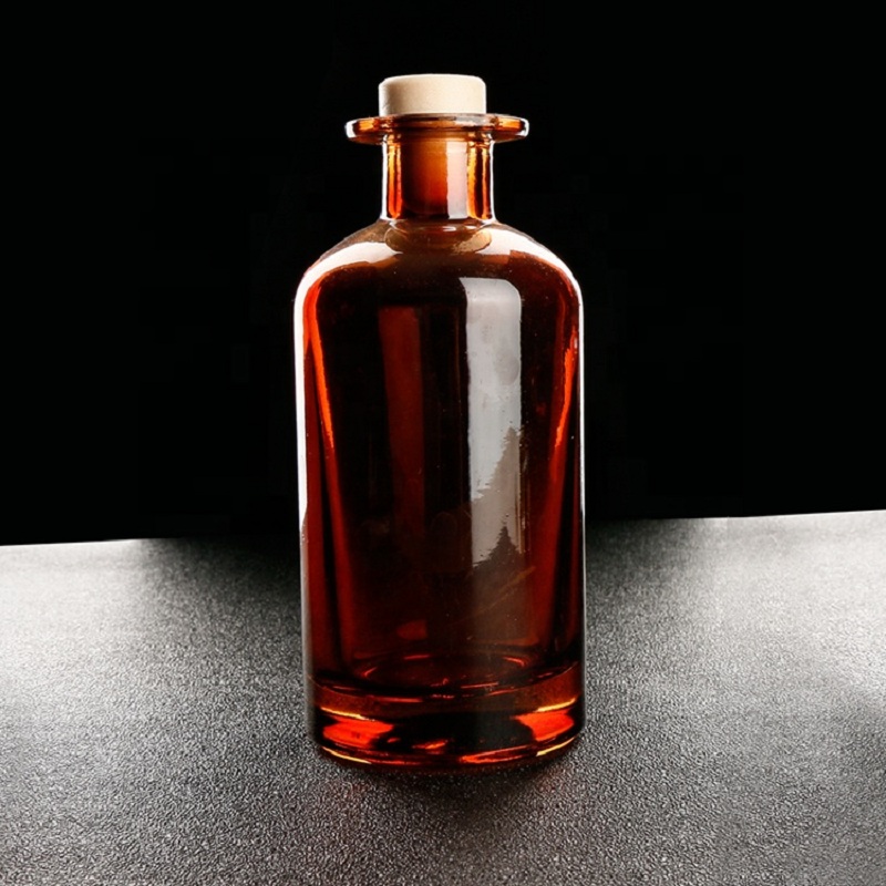 Färgad vassdiffusörglasflaska med hög kvalitet