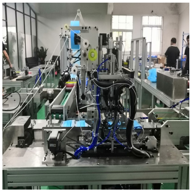 Kina har tillverkat en maskmaskinfabrik