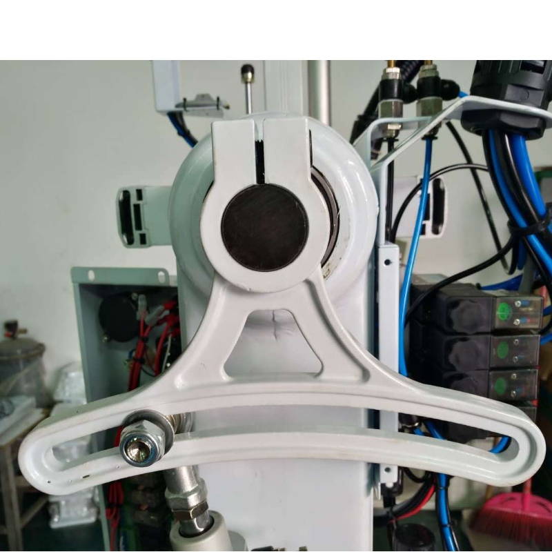 Fabrik med manipulering med lutande armrobot med hög precision för plastformning