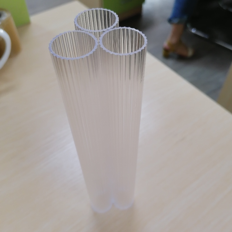Dual-Color Co-Extrusion Polykarbonat Extrusion Lampskärm Clear LED Lighting Cover Profiles