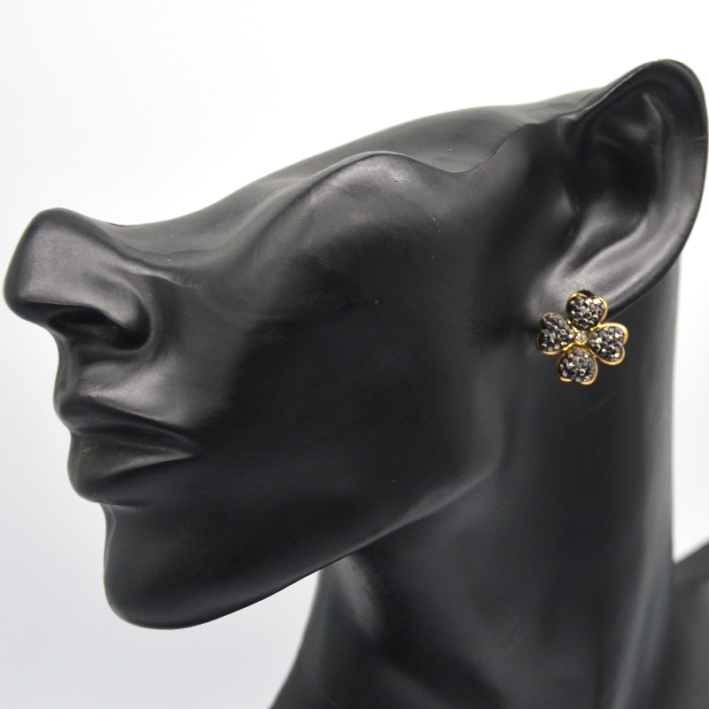 Fyrklöverörhängen, lämpliga för tjejer och damer, älskar hjärtformade svarta \/ vita örhängen, Kina Ruifanbao smycken bearbetningsfabrik