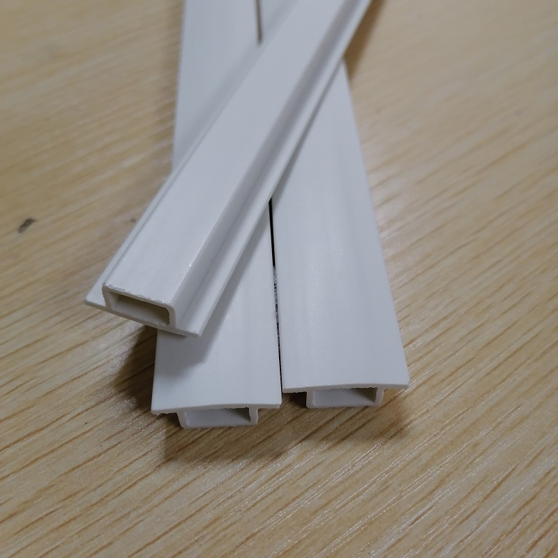 Egen PVC-remsa (ihålig remsa) av PVC-plast, strängpressade, för byggmaterial