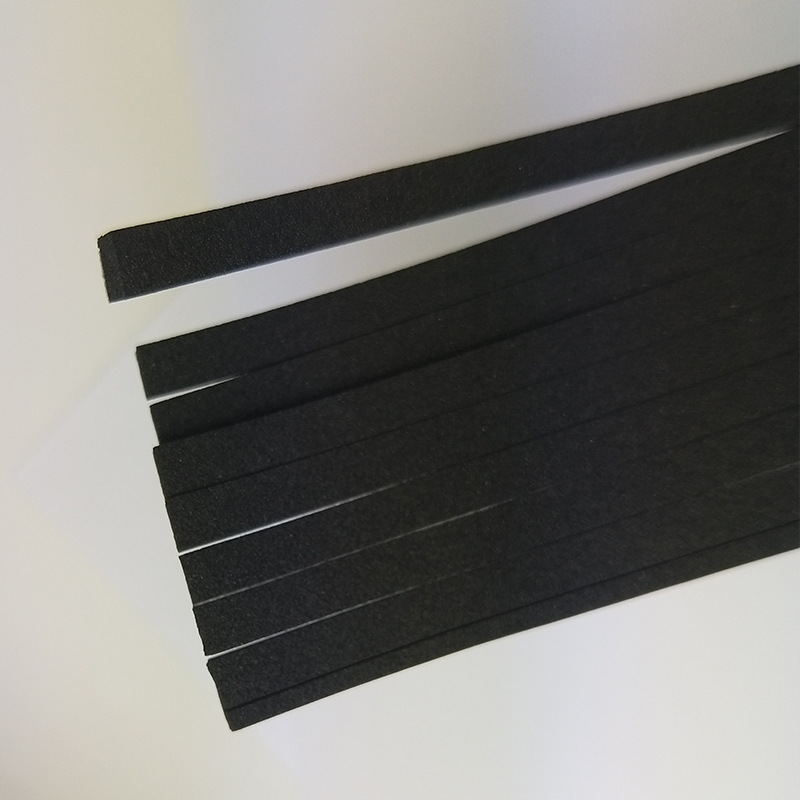 Fabriken levererar svart EPDM-skum, brandhämmande limskum, stötdämpande och tätande skum kan stansas