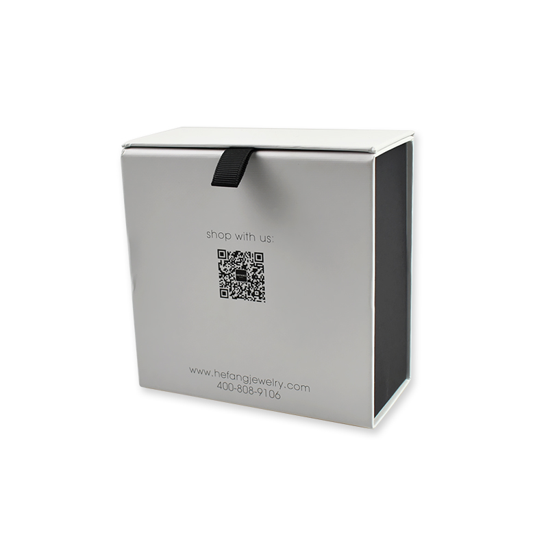 Smycken/fyrkantig låda