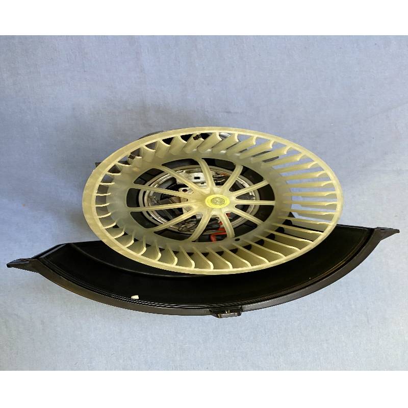 7L0820021Q Auto Air Conditions Blower Motor för VW TOUARG